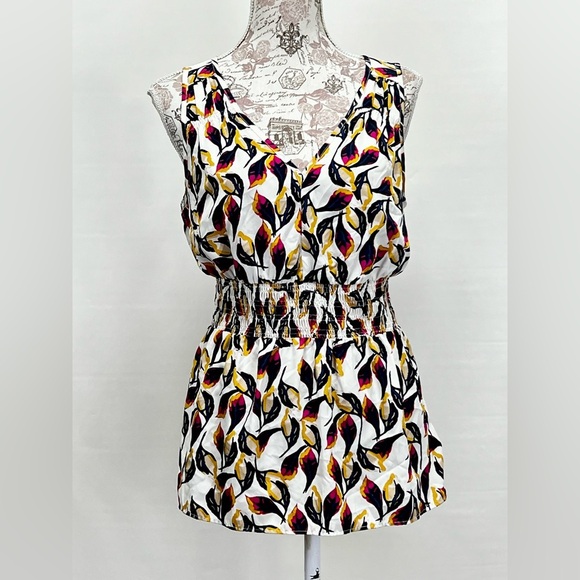 BANANA REPUBLIC White and navy leaf‎ print peplum top size M. - Picture 5 of 12